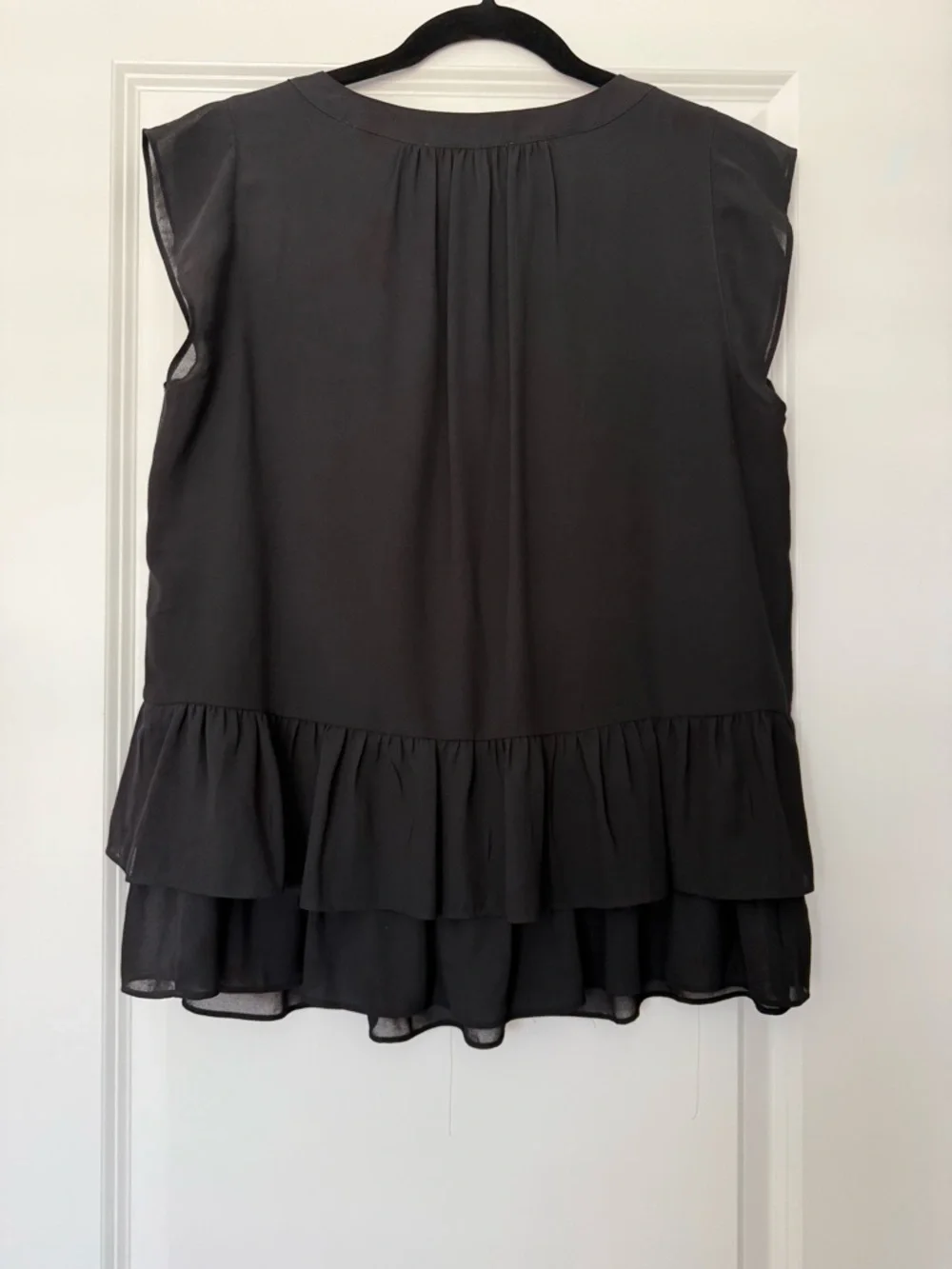 LOFT Black Lace-Trim Tiered Sleeveless Tunic - Picture 4 of 4